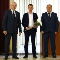 Сергея Курбатова поздравили с победой на выборах главы Воздвиженского сельского поселения Курганинского района.