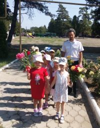 3 сентября 2020 года молодой депутат Совета Воздвиженского сельского поселения принял участие в акции «Цветы памяти»